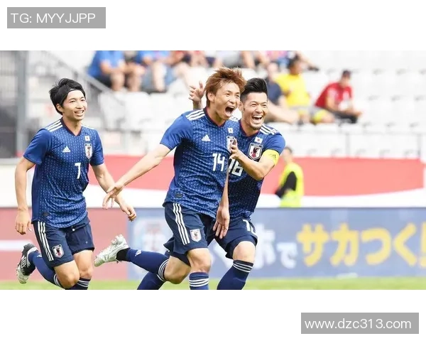 南京足球队团队协作深度剖析与其他球队的对比研究