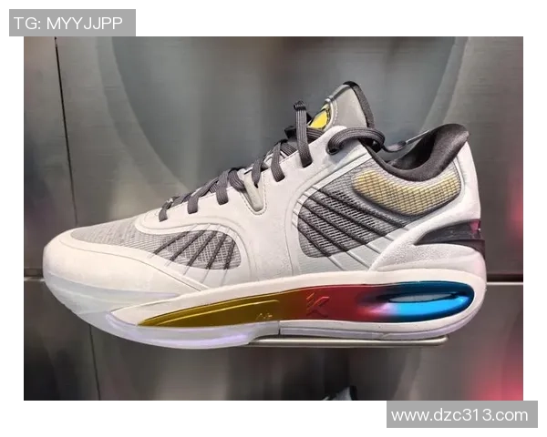 安踏足球明星联名系列揭幕打造运动与时尚的完美结合 安踏足球明星联名系列揭幕打造运动与时尚的完美结合