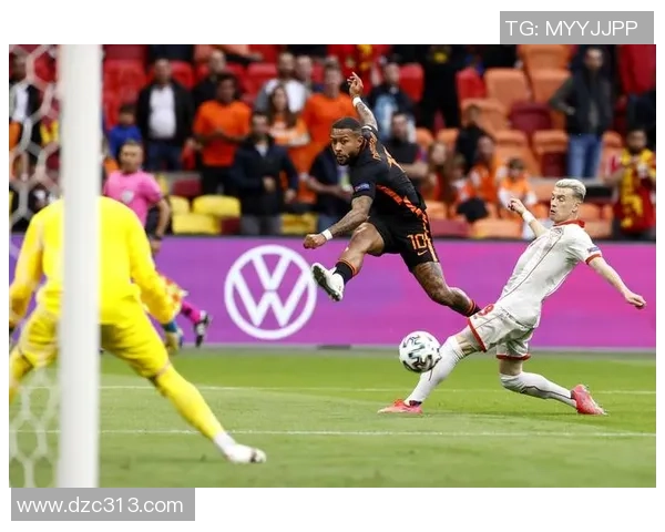 荷兰足球传奇之路:从小球场到世界舞台的明星崛起 荷兰足球传奇之路:从小球场到世界舞台的明星崛起